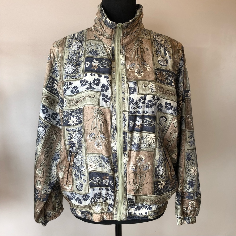 Women’s Vintage Silk Encounters 100% silk Bomber jacket size S